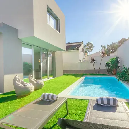 Villa Bruno Charneca (Setubal)