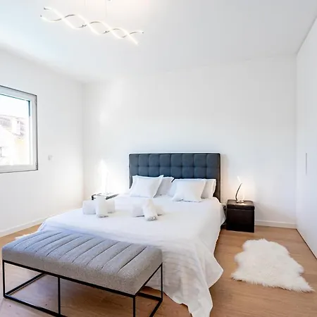 Villa Bruno Charneca (Setubal)